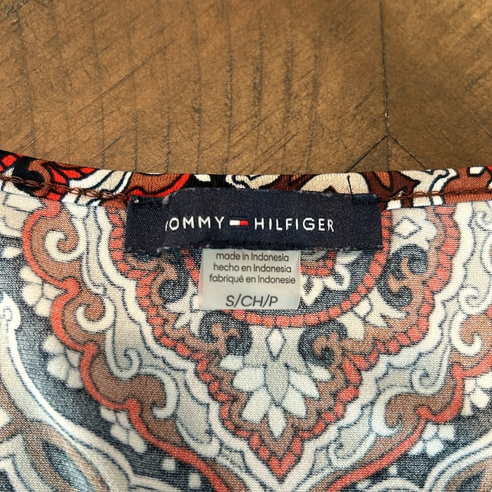 Tommy Hilfiger Women’s Long Sleeve Blouse.  Size Small - Picture 7 of 11